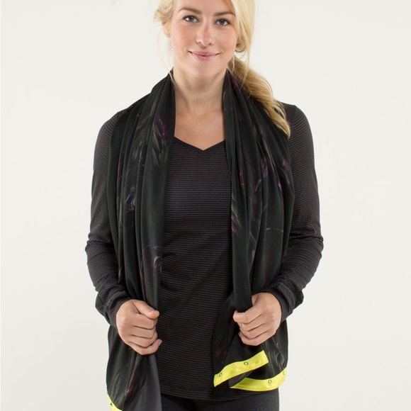 Lululemon rare vinyasa scarf. Midnight Iris print. In like new used condition. - Picture 4 of 5